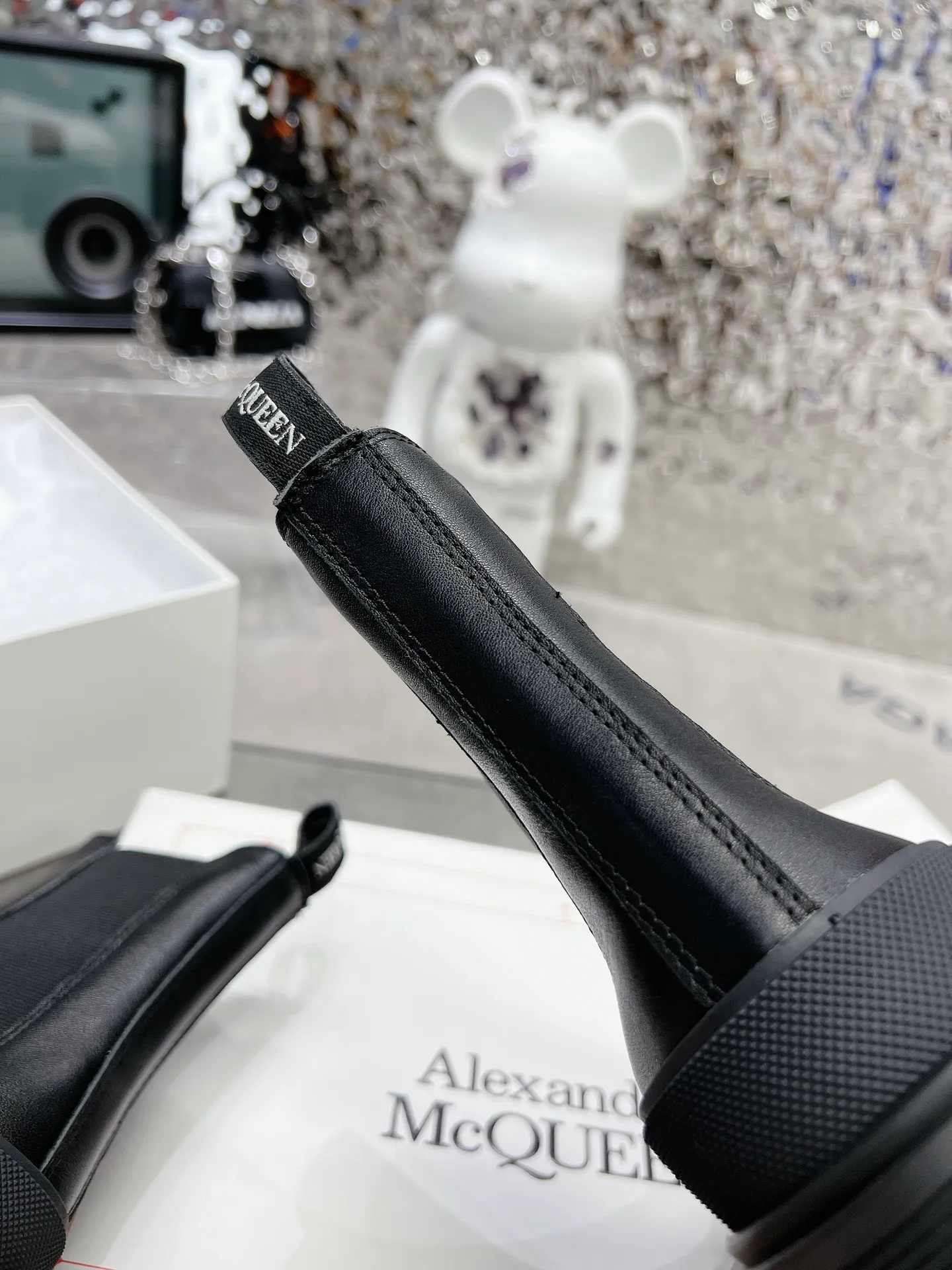 ✨Ex-factory price p560✨ Women's Shoes Women's Clothing Women's Shoes Women's Clothing 𝐀𝐥𝐞𝐱𝐚𝐧𝐝𝐞𝐫 𝐌𝐜𝐐𝐔𝐄𝐄𝐍 McQueen·Classic versatile Chelsea boots Size 34-41